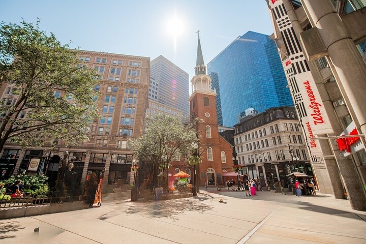 Boston's historic Freedom Trail walking tour with expert guide, photo 18 | wizardtrip