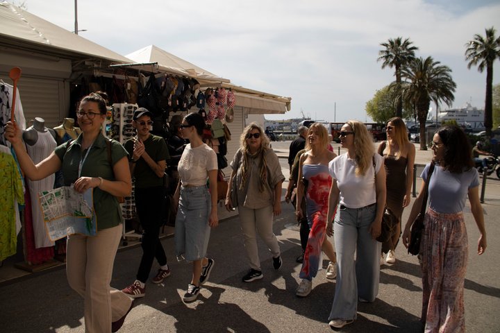 Un petit groupe profite d'un tour gastronomique et œnologique dans les rues historiques et les marchés de Split, photo 25 | wizardtrip