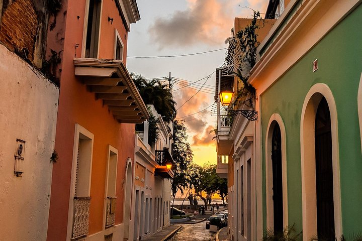 Geniet van de Zonsondergang: Old San Juan Wandel Food Tour | wizardtrip