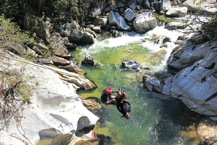 Découvrez la tyrolienne, les trajets en jet boat et les aventures dans la jungle à Puerto Vallarta, photo 6 | wizardtrip