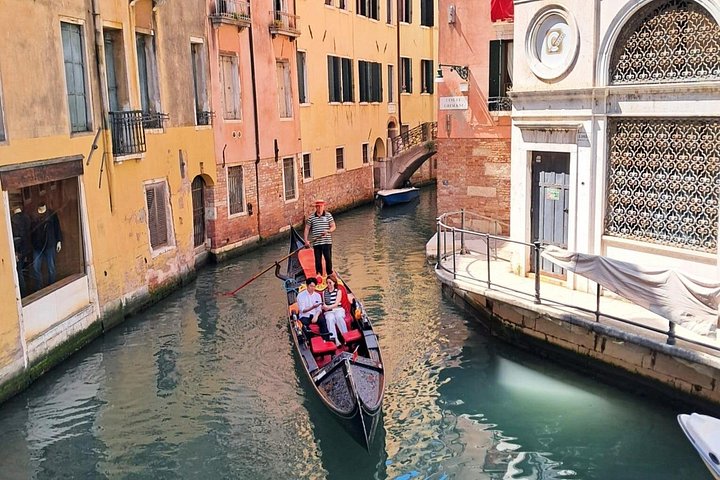 Excursion guidée d'une journée à Venise depuis Milan, avec des monuments emblématiques et une promenade en bateau, photo 11 | wizardtrip
