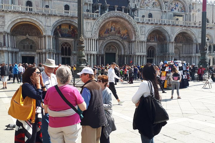 Excursion guidée d'une journée à Venise depuis Milan, avec des monuments emblématiques et une promenade en bateau, photo 17 | wizardtrip