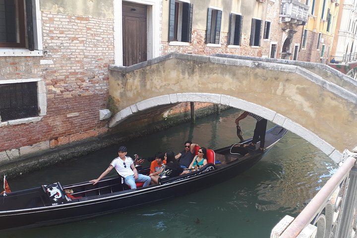Excursion guidée d'une journée à Venise depuis Milan, avec des monuments emblématiques et une promenade en bateau, photo 18 | wizardtrip