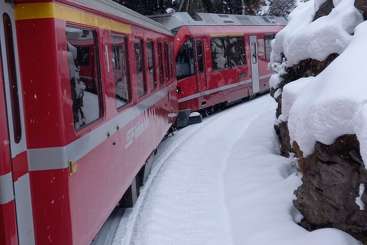 ミラノからサンモリッツへのスイスアルプスを巡る景色の良い列車旅、ベルニナ・レッドトレイン、写真26 | wizardtrip
