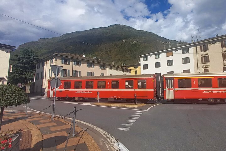 ミラノからサンモリッツへのスイスアルプスを巡る景色の良い列車旅、ベルニナ・レッドトレイン、写真28 | wizardtrip