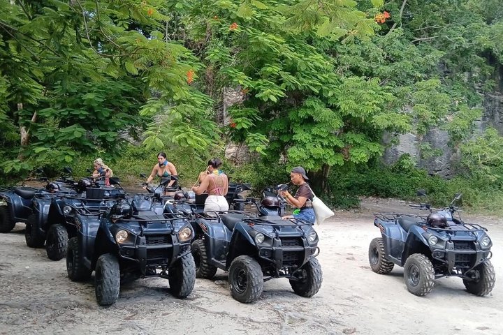 Begeleide ATV-tour die de monumenten, stranden en lokale smaken van Nassau verkent, foto 16 | wizardtrip