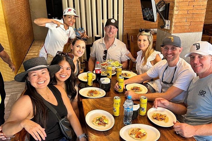 En guidet mat- og tacoturopplevelse gjennom de livlige gatene og lokale spisestedene i sentrum av Cabo San Lucas, Mexico, foto 16 | wizardtrip