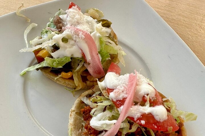 En guidet mat- og tacoturopplevelse gjennom de livlige gatene og lokale spisestedene i sentrum av Cabo San Lucas, Mexico, foto 17 | wizardtrip