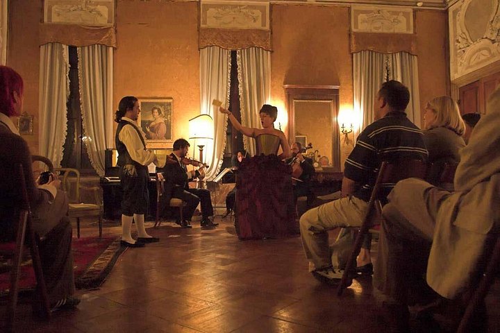 Experimenta actuaciones de ópera clásica en los opulentos salones del Palazzo Barbarigo-Minotto de Venecia, foto 6 | wizardtrip