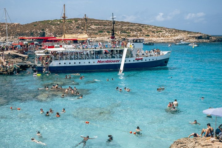 Bootsfahrt zur Blauen Lagune von Comino, Malta, mit Schwimmen und Schnorcheln, Foto 30 | wizardtrip