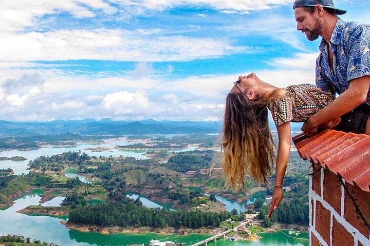 Dagsutflykt till Guatapé, Colombia, med den färgglada staden, El Peñol-klippan och en båttur, foto 26 | wizardtrip