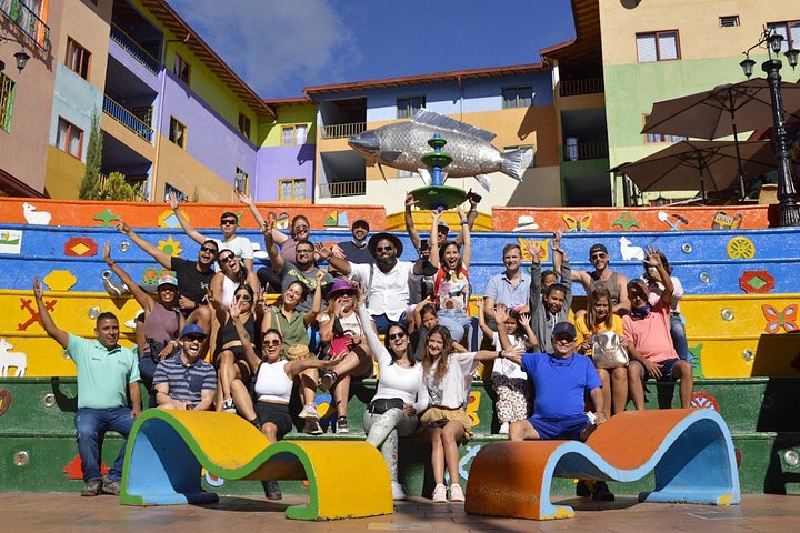 Dagsutflykt till Guatapé, Colombia, med den färgglada staden, El Peñol-klippan och en båttur, foto 29 | wizardtrip