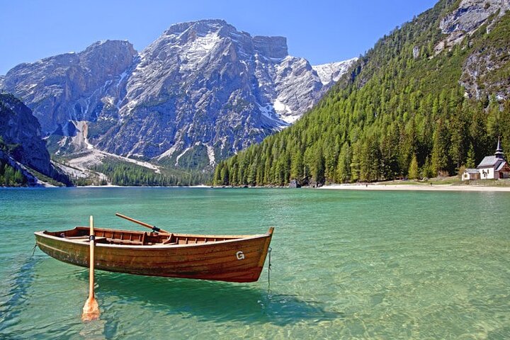 Excursion d'une journée dans les Dolomites au départ de Venise, avec Cortina, le lac de Braies et le lac de Misurina, photo 6 | wizardtrip