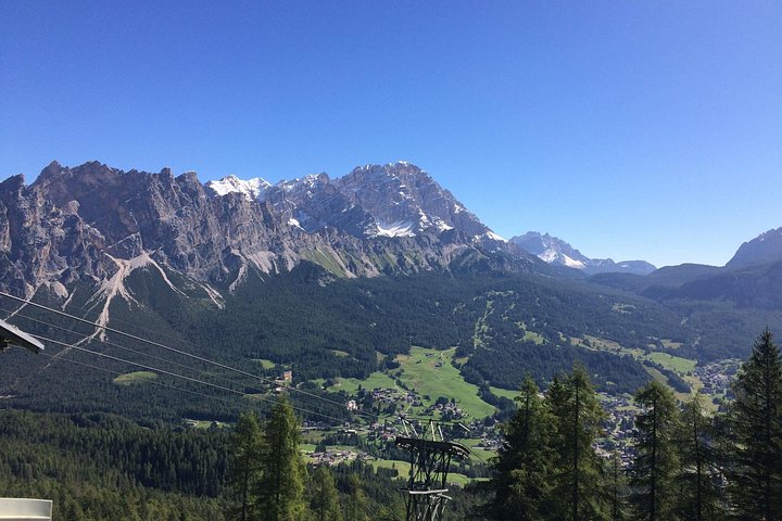Excursion d'une journée dans les Dolomites au départ de Venise, avec Cortina, le lac de Braies et le lac de Misurina, photo 12 | wizardtrip