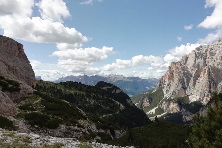 Excursion d'une journée dans les Dolomites au départ de Venise, avec Cortina, le lac de Braies et le lac de Misurina, photo 15 | wizardtrip