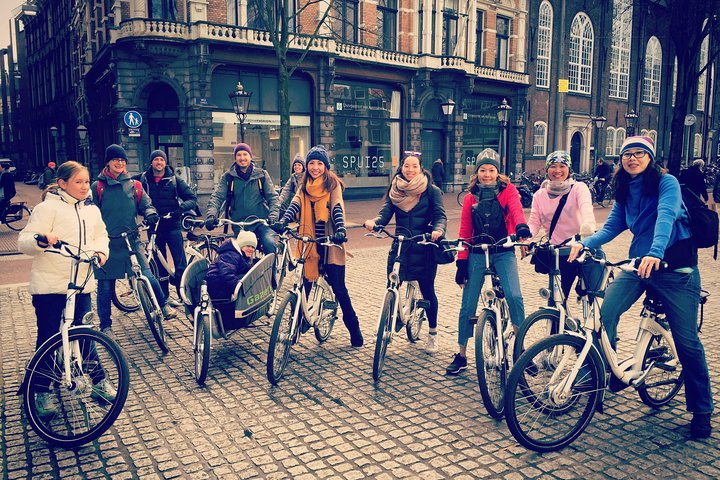 Visite guidée à vélo des incontournables et trésors cachés d'Amsterdam | wizardtrip