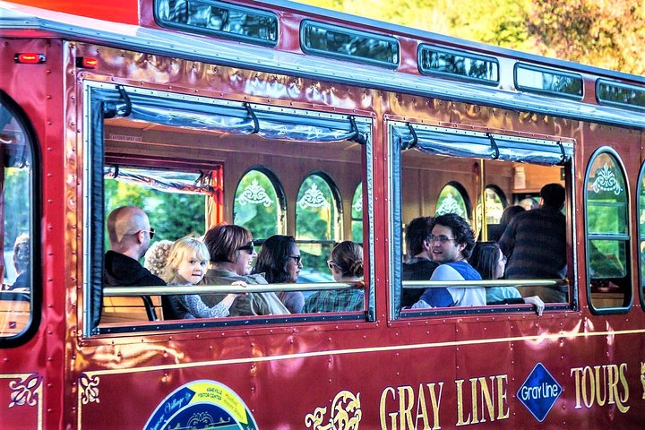 アシュビルの史跡や観光スポットを巡るナレーション付きトロリーツアー、写真6 | wizardtrip