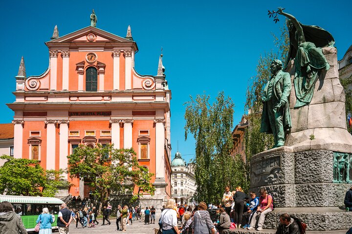 Excursión de un día desde Zagreb para explorar Liubliana y el Lago de Bled en Eslovenia, foto 10 | wizardtrip