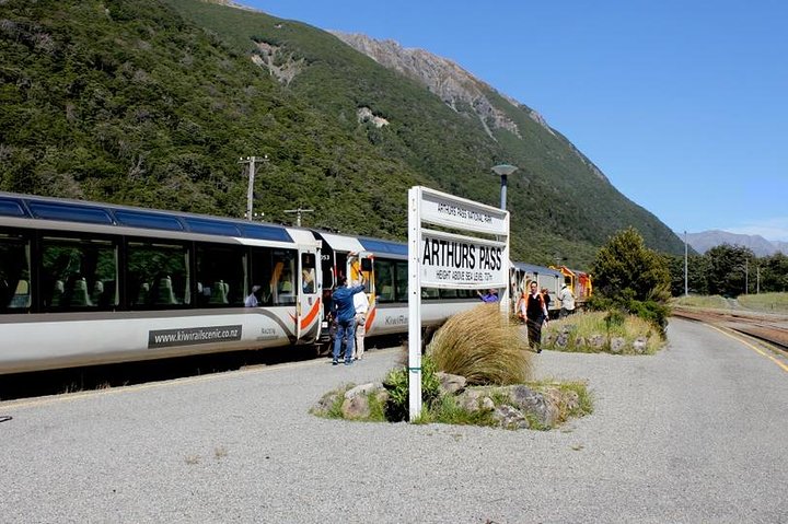 Excursion d'une journée panoramique depuis Christchurch avec le train TranzAlpine, le parc national de l'Arthur's Pass et Castle Hill, photo 8 | wizardtrip