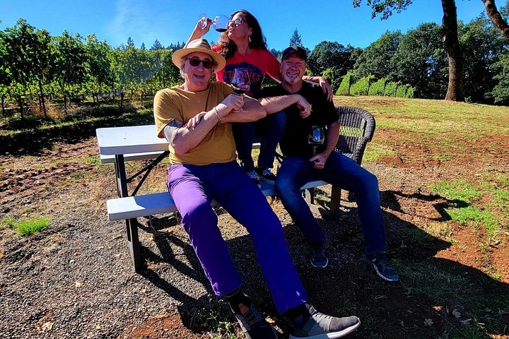 Excursion viticole panoramique dans la luxuriante vallée de la Willamette, Oregon, avec vignobles et dégustation de vin, photo 11 | wizardtrip