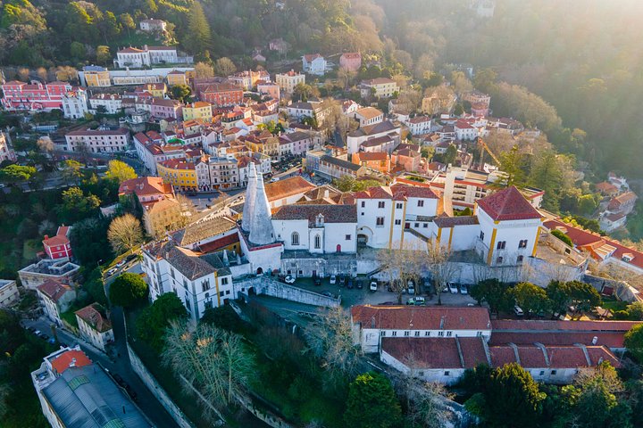 Privat heldagstur, der udforsker Sintras Pena Palads, Regaleira, Cabo da Roca og Cascais fra Lissabon, foto 6 | wizardtrip