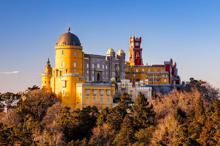 Privat heldagstur, der udforsker Sintras Pena Palads, Regaleira, Cabo da Roca og Cascais fra Lissabon, foto 12 | wizardtrip