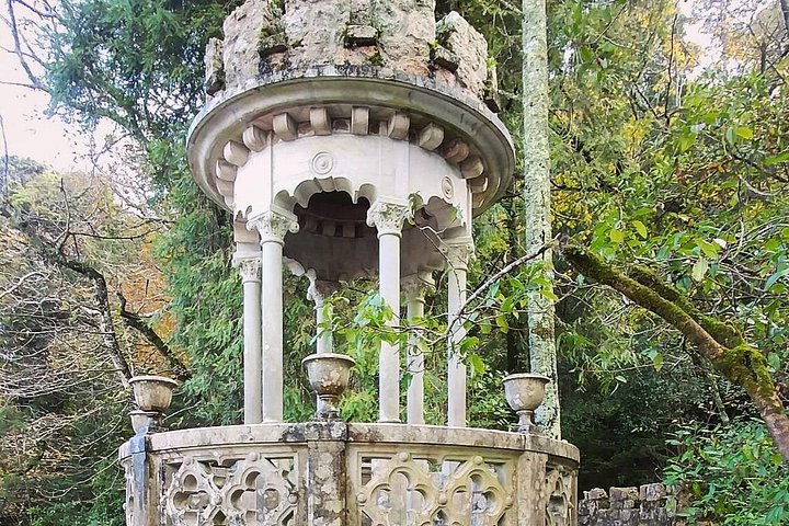 Privat heldagstur, der udforsker Sintras Pena Palads, Regaleira, Cabo da Roca og Cascais fra Lissabon, foto 27 | wizardtrip