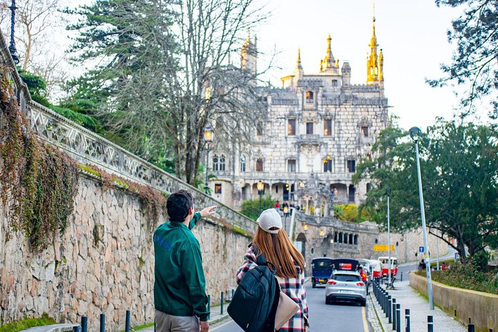 Privat heldagstur, der udforsker Sintras Pena Palads, Regaleira, Cabo da Roca og Cascais fra Lissabon, foto 28 | wizardtrip