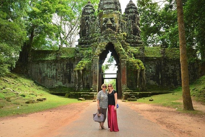 Explora los magníficos templos de Angkor Wat, incluyendo el amanecer, Bayon, Ta Prohm y Banteay Srei, en un tour privado de día completo desde Siem Reap, foto 14 | wizardtrip