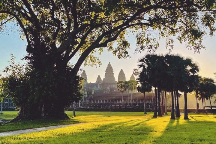 Explora los magníficos templos de Angkor Wat, incluyendo el amanecer, Bayon, Ta Prohm y Banteay Srei, en un tour privado de día completo desde Siem Reap, foto 16 | wizardtrip