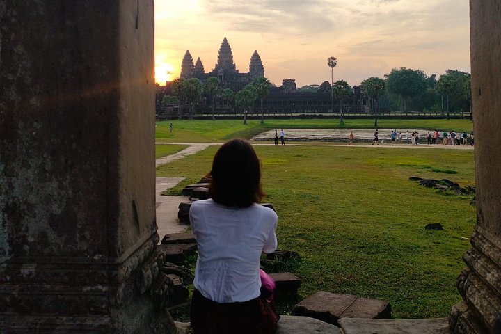 Explora los magníficos templos de Angkor Wat, incluyendo el amanecer, Bayon, Ta Prohm y Banteay Srei, en un tour privado de día completo desde Siem Reap, foto 25 | wizardtrip