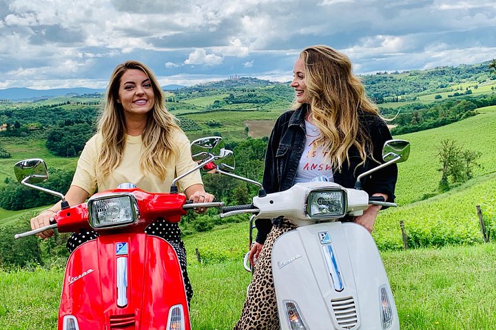 Tour panoramique en Vespa à travers les vignobles toscans et les villages médiévaux avec dégustation de vin et déjeuner, photo 8 | wizardtrip