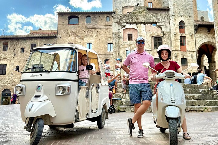 Tour panoramique en Vespa à travers les vignobles toscans et les villages médiévaux avec dégustation de vin et déjeuner, photo 24 | wizardtrip