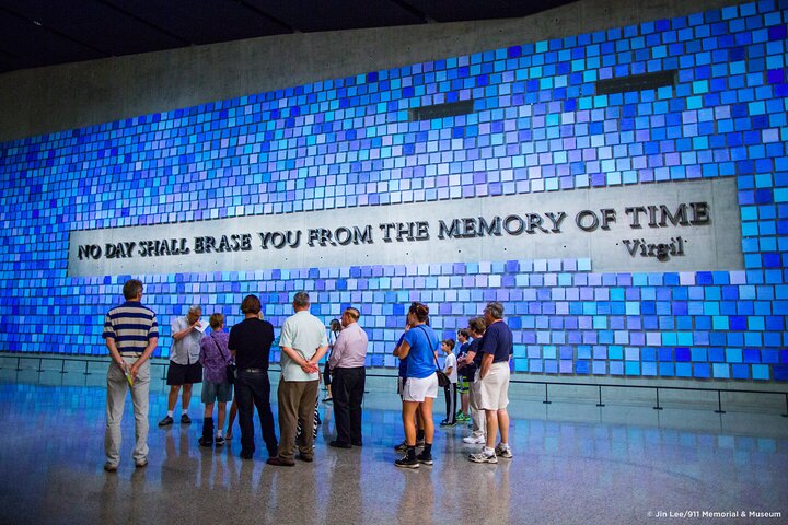 Ervaar het plechtige 9/11 Memorial & Museum in New York City, een plek van herdenking en geschiedenis, foto 1 | wizardtrip