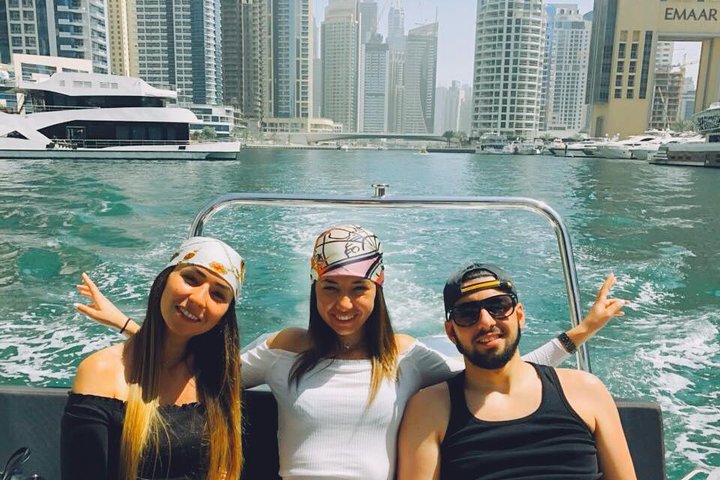 2Hrs private Sea escape Cruise, Swim, Tan & Sightsee! | wizardtrip