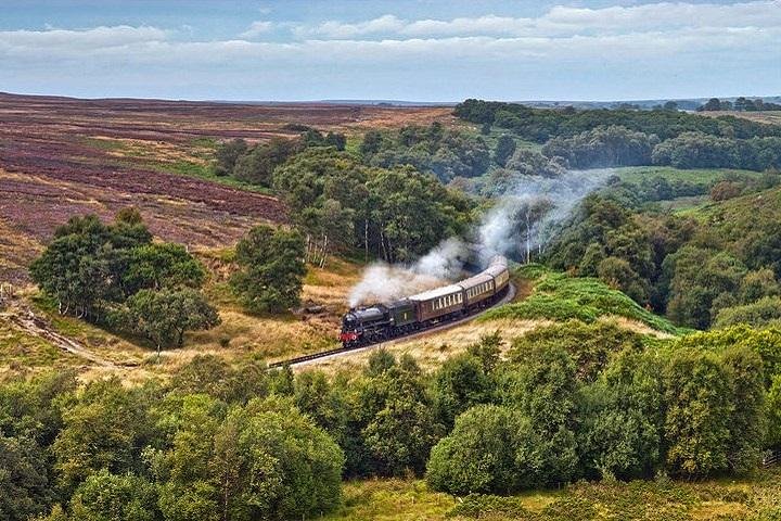 Moors, Whitby & The Yorkshire Steam Railway Day Trip from York | wizardtrip