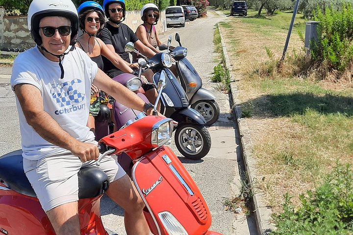 Rijd op een Vespa door het schilderachtige Toscaanse platteland, bezoek een wijnmakerij en geniet van lokaal eten en wijn, foto 12 | wizardtrip