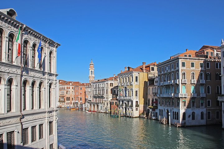 Venedig vandretur udforsker skjulte kanaler og historiske steder med en lokal guide, foto 14 | wizardtrip