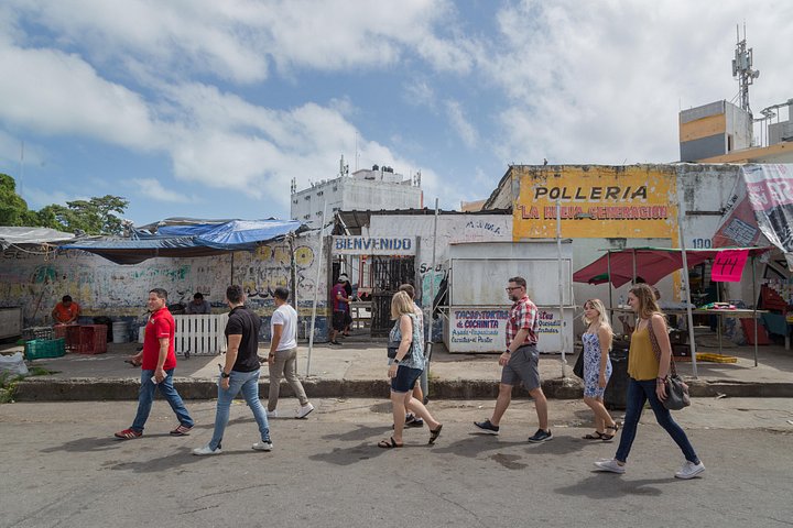 Explore Cancun's street food scene, local market, and vibrant murals on this guided culinary tour, photo 15 | wizardtrip