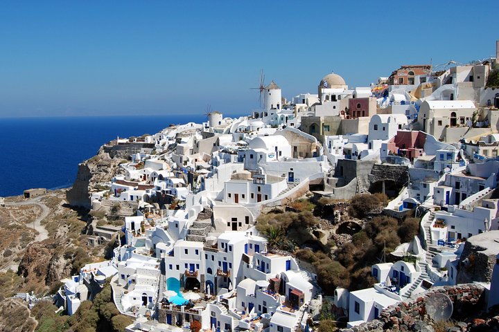 Santorini Full Day Tour: Fira, Oia Sunset & Beach (Small Group) | wizardtrip