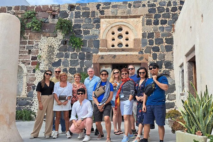 Visite d'une demi-journée à Santorin : villages, Oia et vues sur la caldeira, photo 6 | wizardtrip