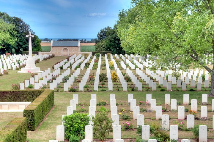 Normandy D-Day Beaches with Juno Beach, bunkers & Canadian Cemetery from Paris | wizardtrip