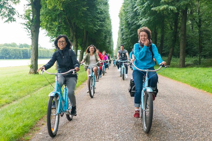 Tour in bicicletta alla Reggia di Versailles con mercato e borgo di Maria Antonietta | wizardtrip