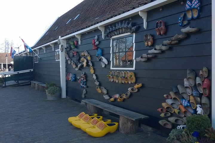 Tour di piccolo gruppo a Zaanse Schans da Amsterdam, con mulini a vento, produzione di zoccoli e degustazione di formaggi, foto 6 | wizardtrip