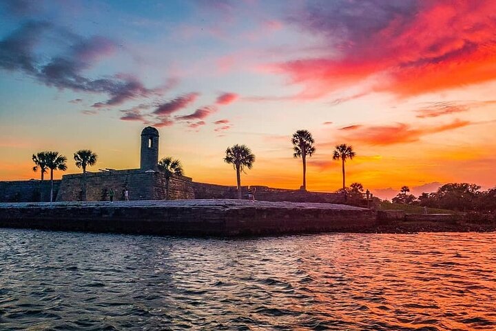 Profitez d'une croisière panoramique avec dégustation de vins à St. Augustine, avec des sites historiques et des observations de la faune, photo 6 | wizardtrip
