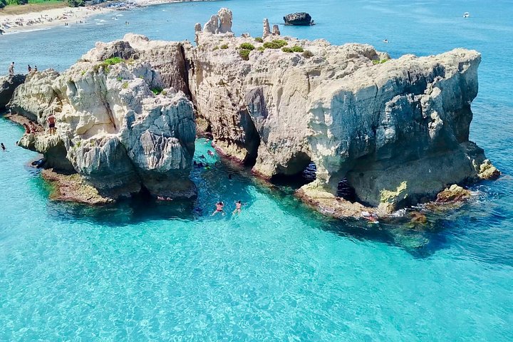 Bådtur langs den fantastiske kystlinje ved Tropea og Capo Vaticano, Italien, foto 25 | wizardtrip