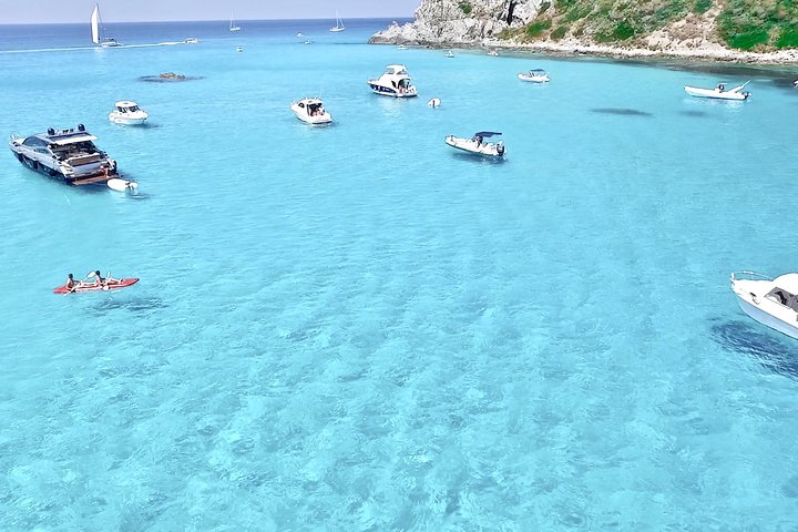 Bådtur langs den fantastiske kystlinje ved Tropea og Capo Vaticano, Italien, foto 33 | wizardtrip