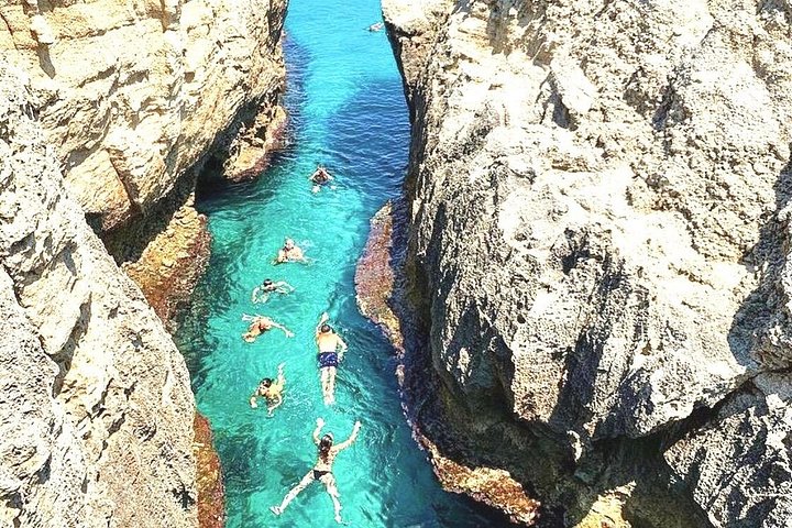 Bådtur langs den fantastiske kystlinje ved Tropea og Capo Vaticano, Italien, foto 42 | wizardtrip