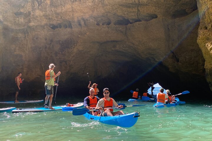 Kajakutforskning av Benagil-grottan och Algarve-kustens grottor i Portugal, foto 8 | wizardtrip