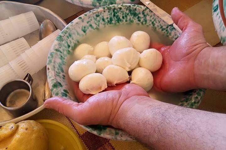 Praktischer Pizzakurs in Sorrent, Italien, mit Weinprobe und lokalen Zutaten, Foto 7 | wizardtrip